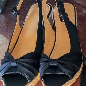 Elegant Black Slingback Sandals